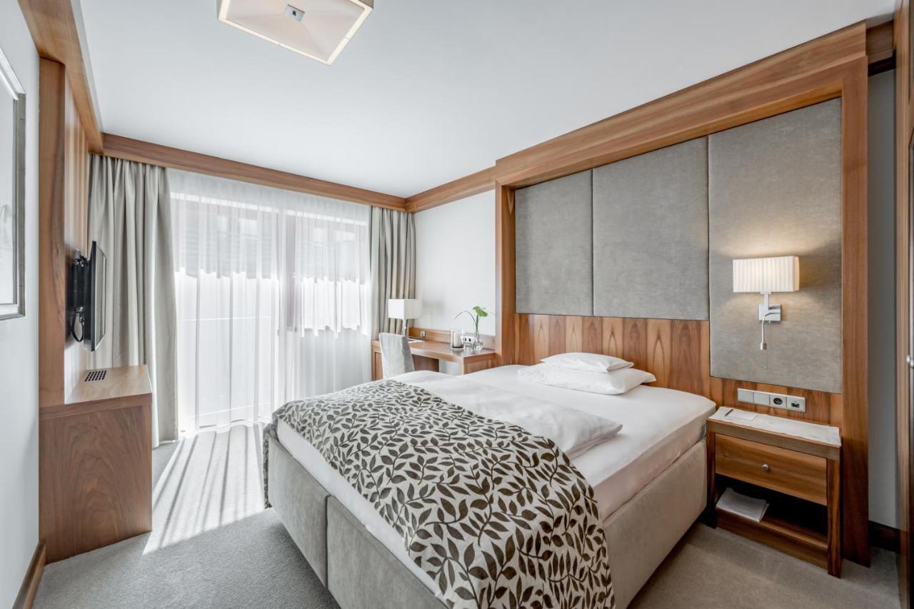 Trofana Royal 5 Hotel Ischgl Exterior photo