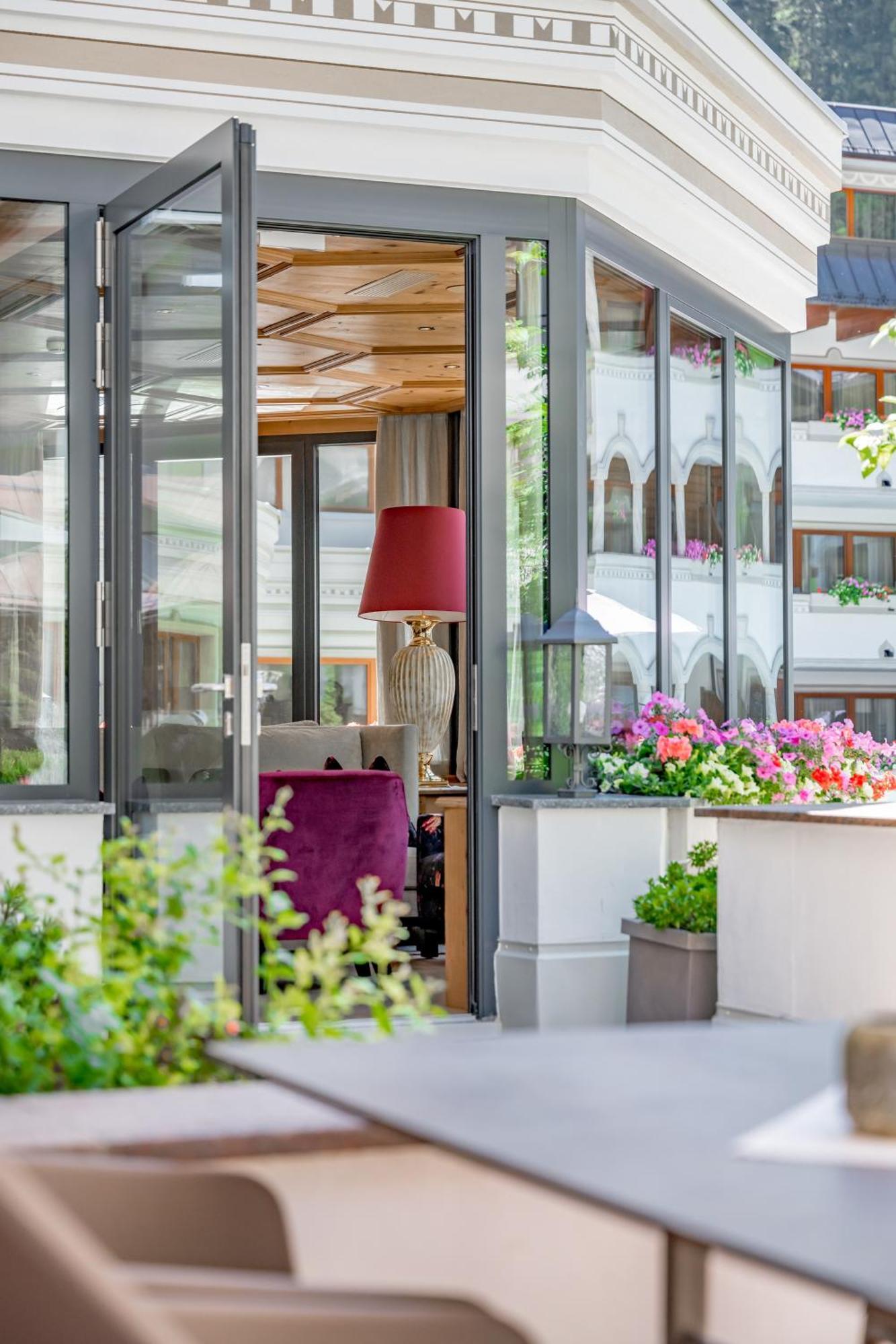 Trofana Royal 5 Hotel Ischgl Exterior photo